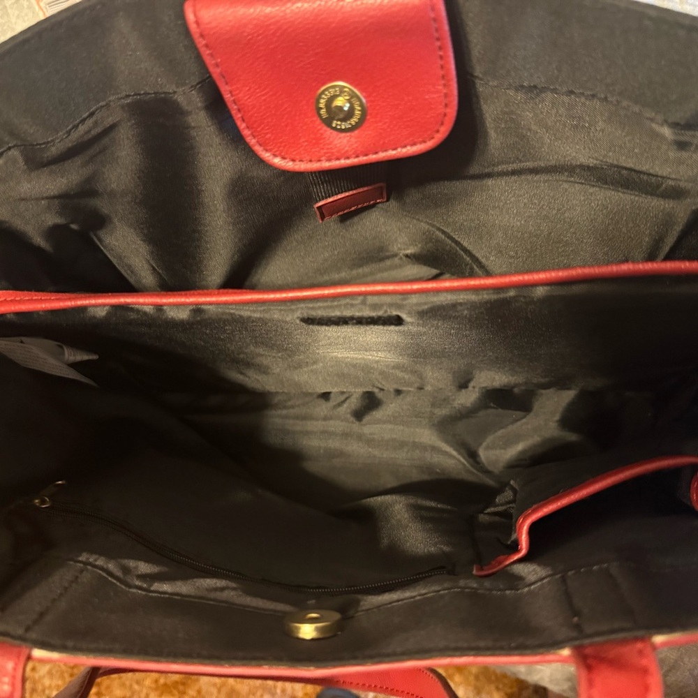 Elegant Red and Black Tote Bag - Picture 4 of 6